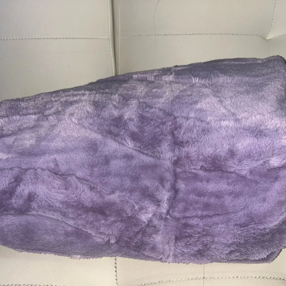 Purple Wave Kids' Plush Throw Blanket - Pillowfort - Picture 4 of 5